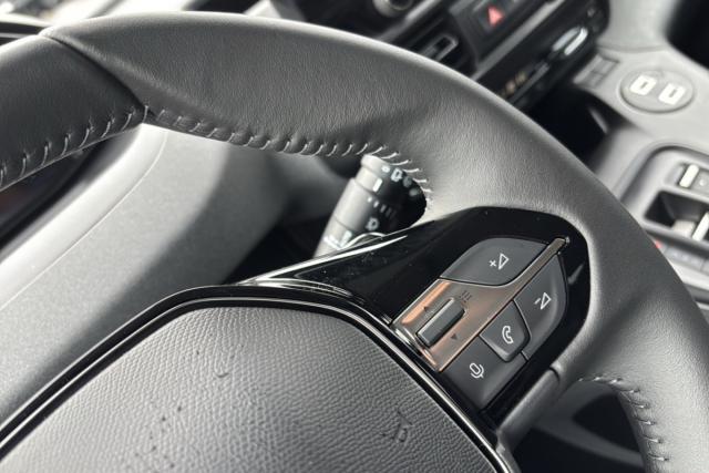 Peugeot Rifter image 1