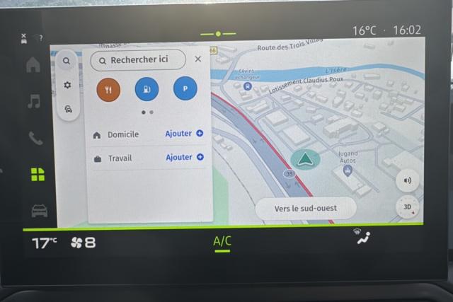 Dacia Duster image 1