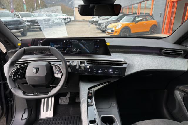 Peugeot 3008 image 2