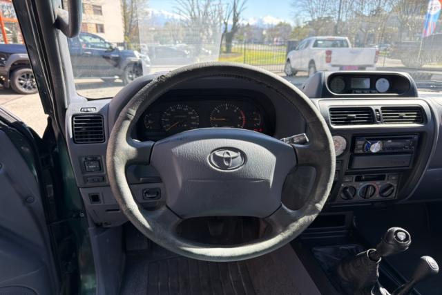 Toyota Land Cruiser image 4