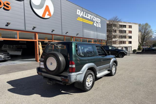 Toyota Land Cruiser image 2