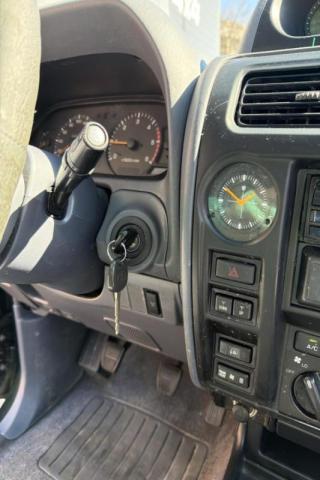 Toyota Land Cruiser image 9