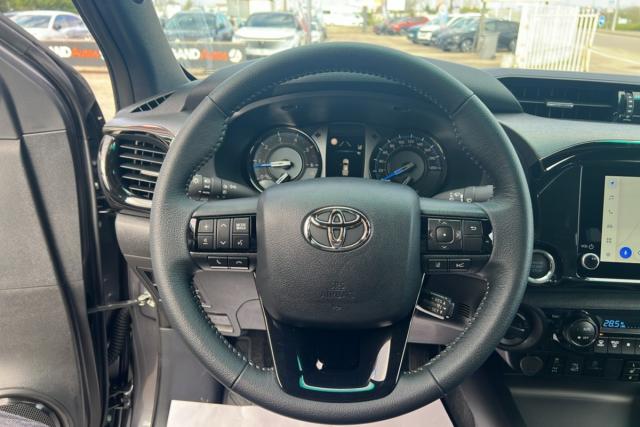 Toyota Hilux image 1