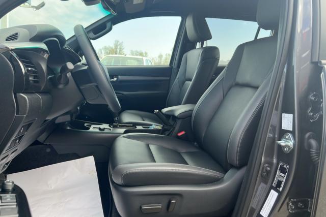 Toyota Hilux image 6