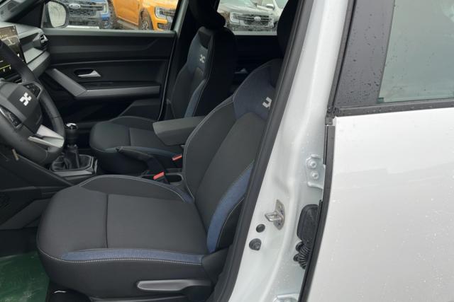 Dacia Duster image 9