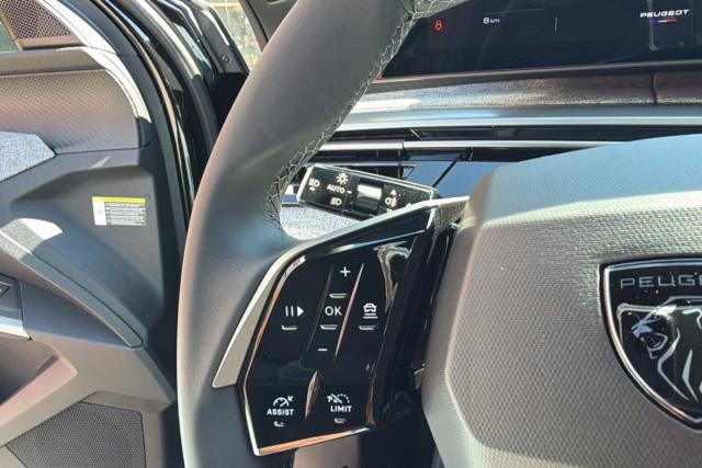 Peugeot 5008 image 2