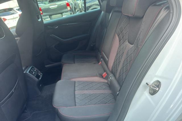 Skoda Octavia image 5