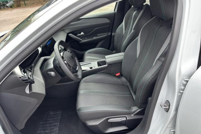 Peugeot 308 image 6