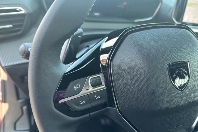 Peugeot 2008 image 9