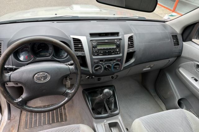 Toyota Hilux image 7