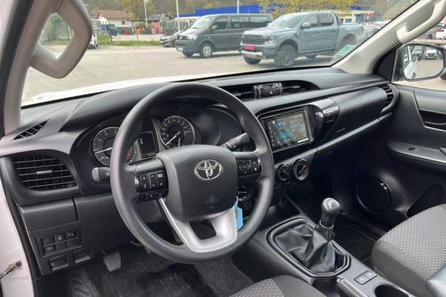 Toyota Hilux image 3