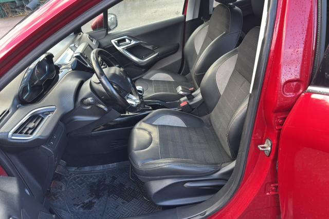 Peugeot 2008 image 7