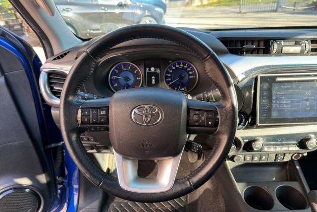 Toyota Hilux image 1