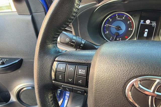 Toyota Hilux image 7