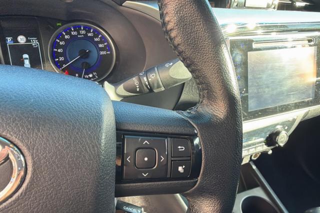Toyota Hilux image 6