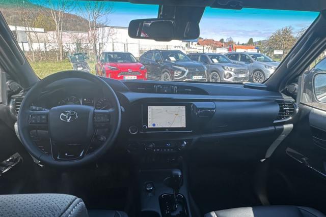 Toyota Hilux image 9