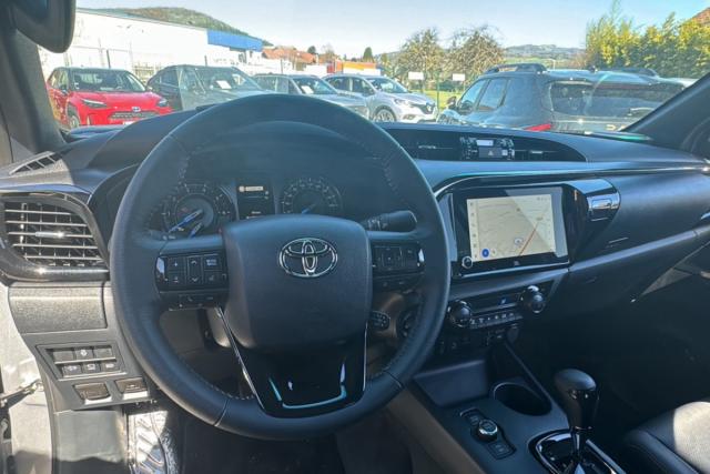 Toyota Hilux image 1