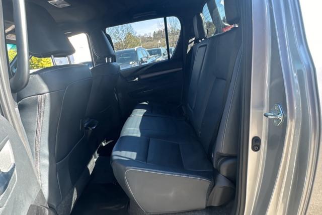 Toyota Hilux image 4