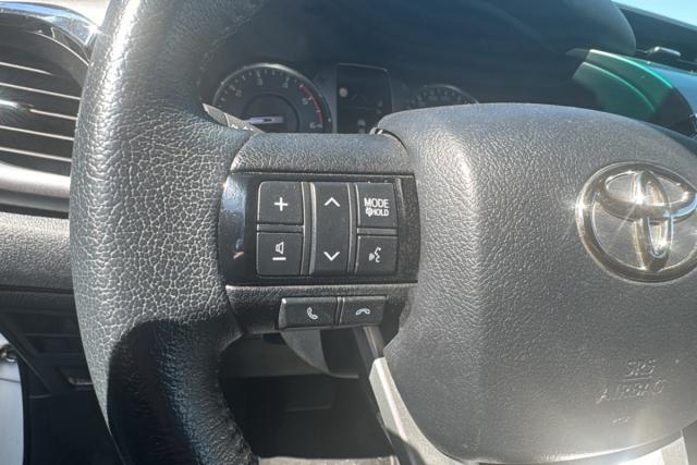Toyota Hilux image 9