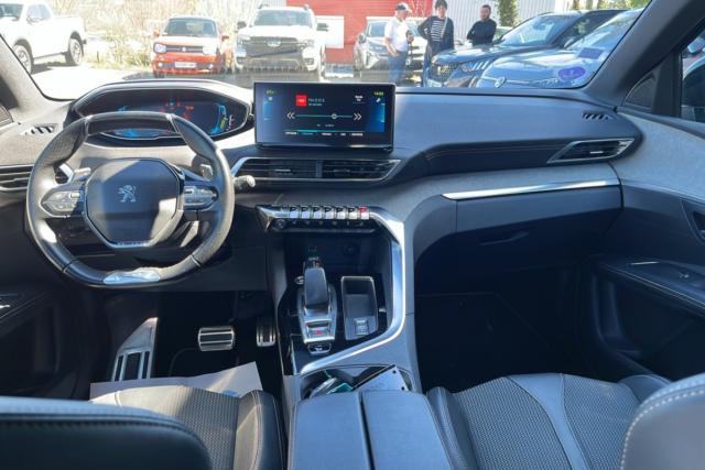 Peugeot 3008 image 2