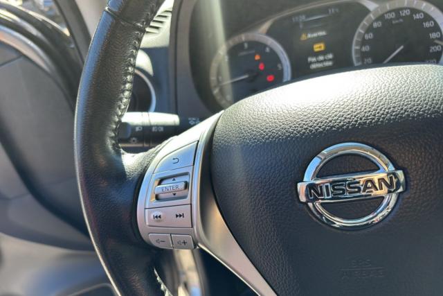 Nissan Navara image 7