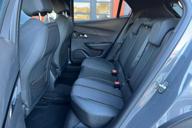 Peugeot 2008 image 2