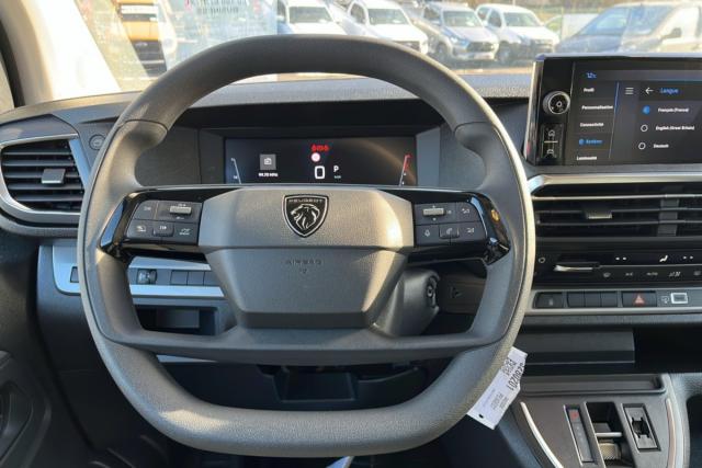 Peugeot Traveller image 3