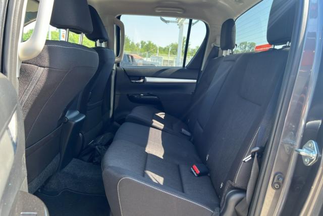 Toyota Hilux image 9