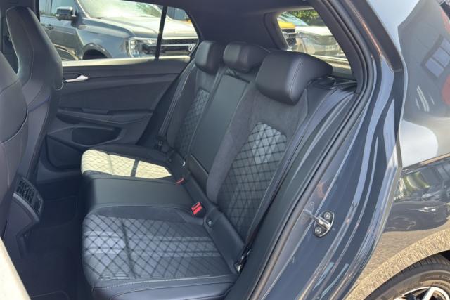 Volkswagen Golf image 8