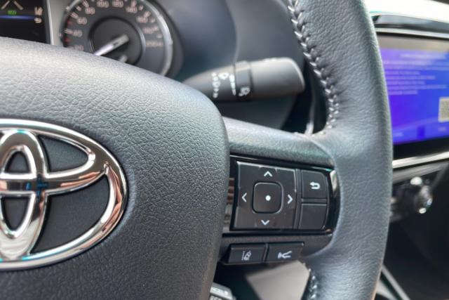 Toyota Hilux image 1