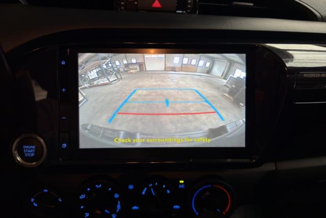 Toyota Hilux image 6