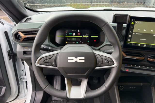 Dacia Duster image 1