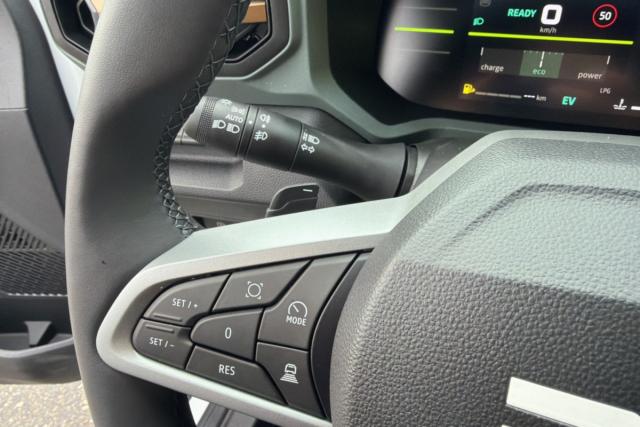 Dacia Duster image 8