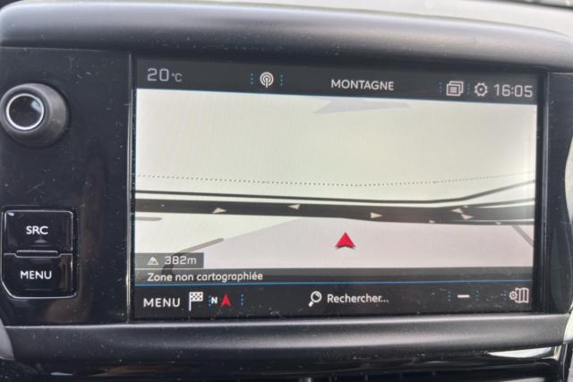 Peugeot 2008 image 9