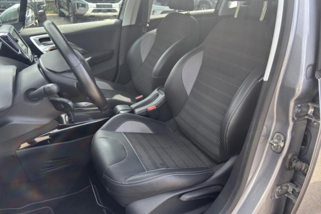 Peugeot 2008 image 7