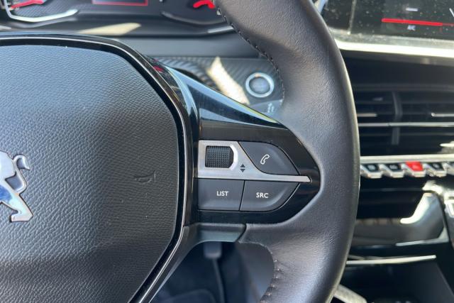 Peugeot 208 image 3
