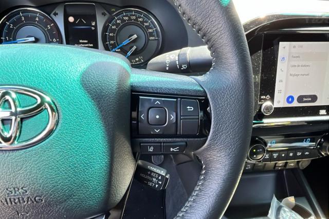 Toyota Hilux image 3