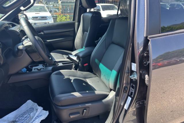 Toyota Hilux image 4