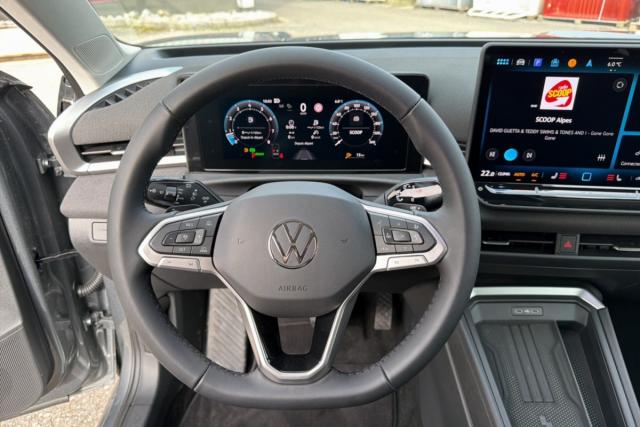 Volkswagen T-Roc image 1