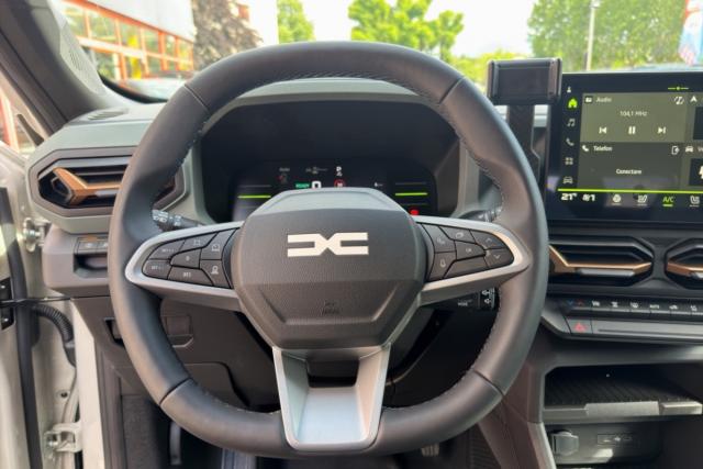 Dacia Duster image 1