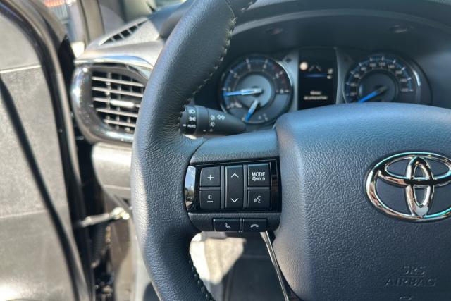 Toyota Hilux image 4