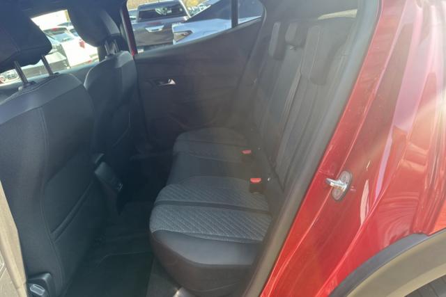 Peugeot 2008 image 9