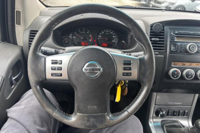 Nissan Navara image 1