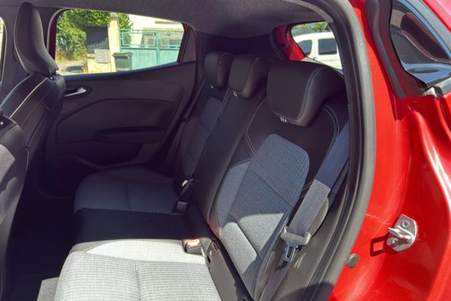 Renault Clio image 8