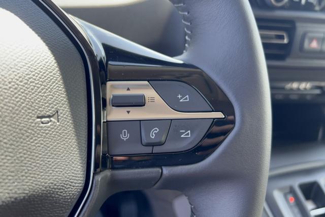 Peugeot Rifter image 9