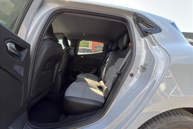 Renault Clio image 6