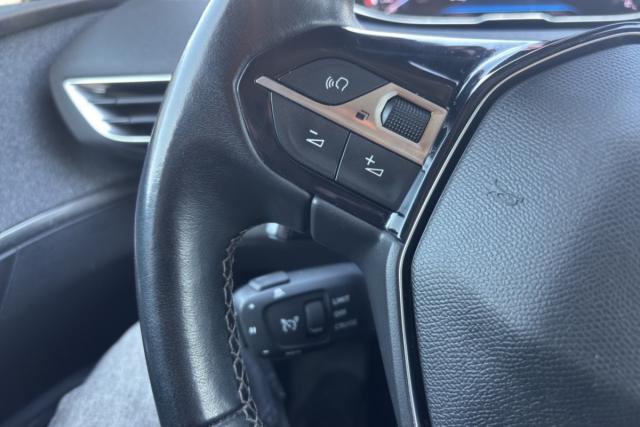Peugeot 5008 image 2