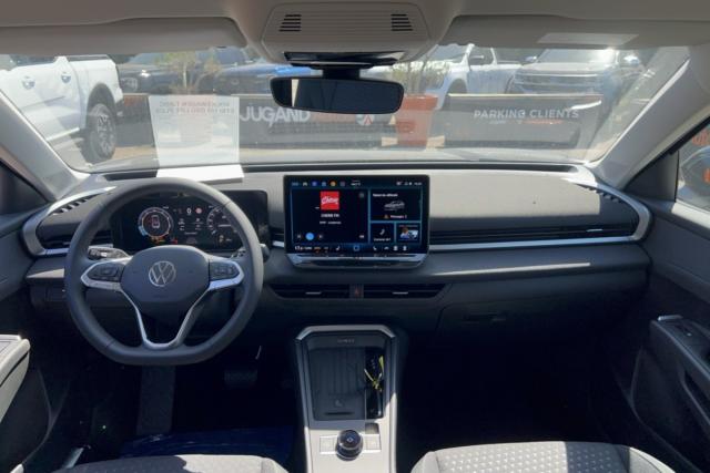 Volkswagen T-Roc image 2