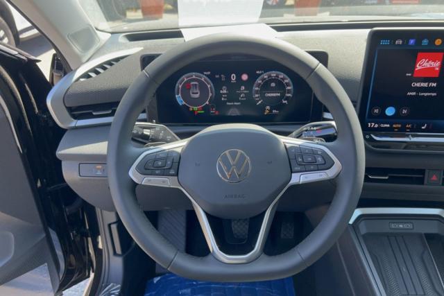 Volkswagen T-Roc image 8