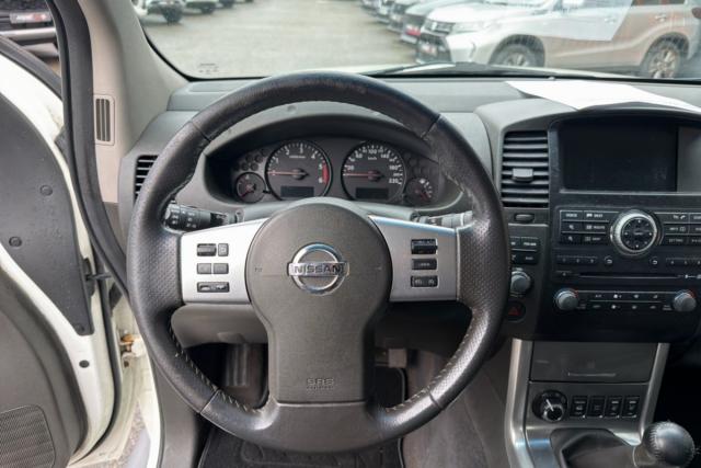 Nissan Navara image 4